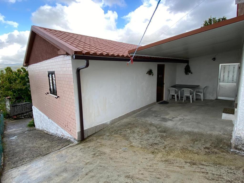Alojamento Da Ribeirinha Carquere ภายนอก รูปภาพ