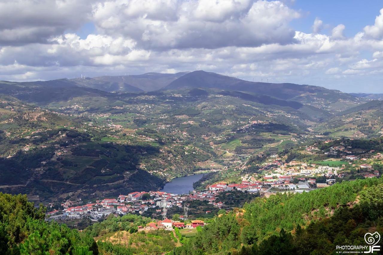 Alojamento Da Ribeirinha Carquere ภายนอก รูปภาพ